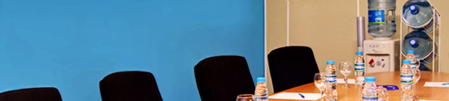 Dispensador de agua en la oficina